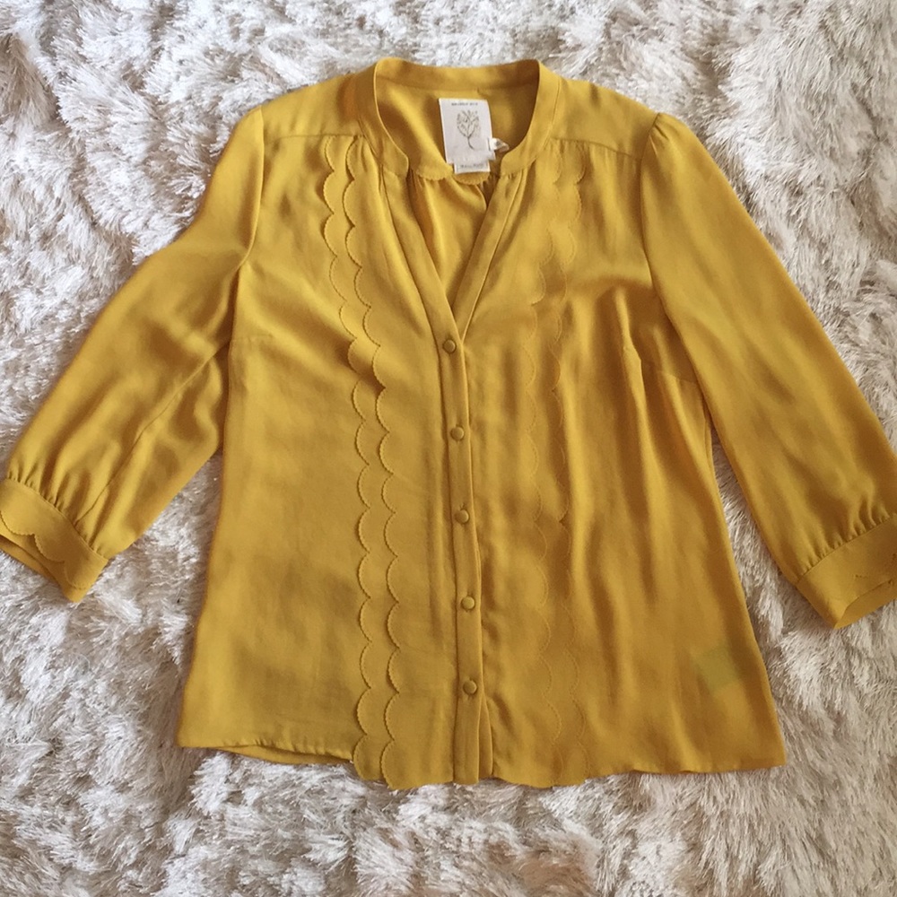 Anthropologie Yellow Scalloped Silky Blouse Sz 4